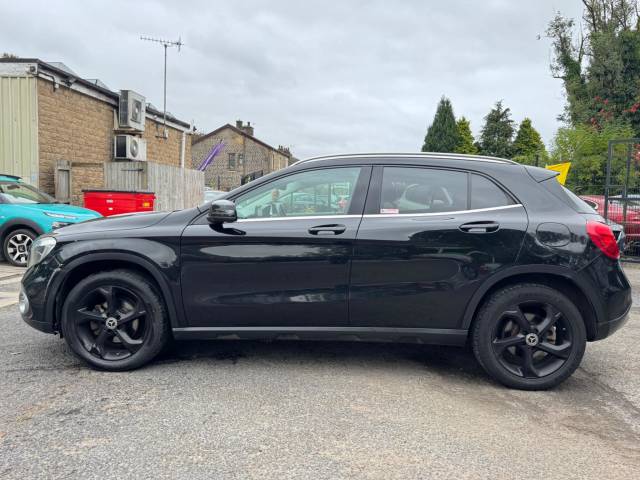 Mercedes-Benz GLA 2.1 GLA200d Sport SUV 5dr Diesel 7G-DCT Euro 6 (s/s) (136 ps) SUV Diesel Black