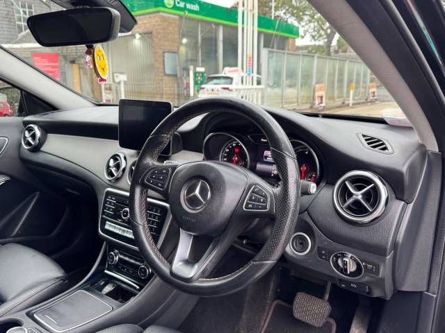 2017 Mercedes-Benz GLA 2.1 GLA200d Sport SUV 5dr Diesel 7G-DCT Euro 6 (s/s) (136 ps)