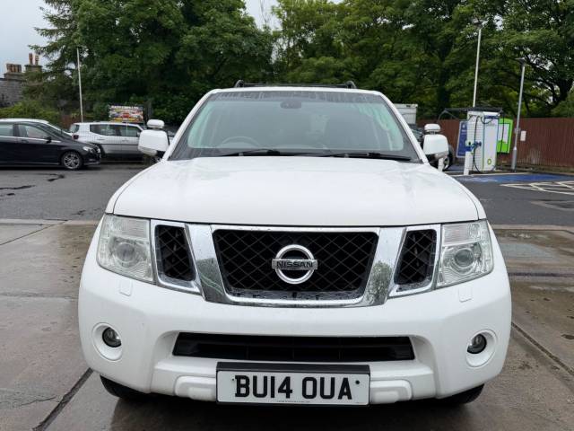 Nissan Pathfinder 2.5 dCi Tekna 4WD Euro 5 5dr SUV Diesel White