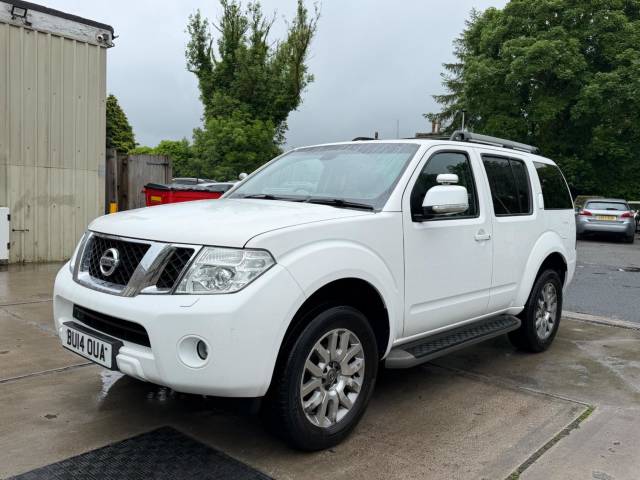 2014 Nissan Pathfinder 2.5 dCi Tekna 4WD Euro 5 5dr