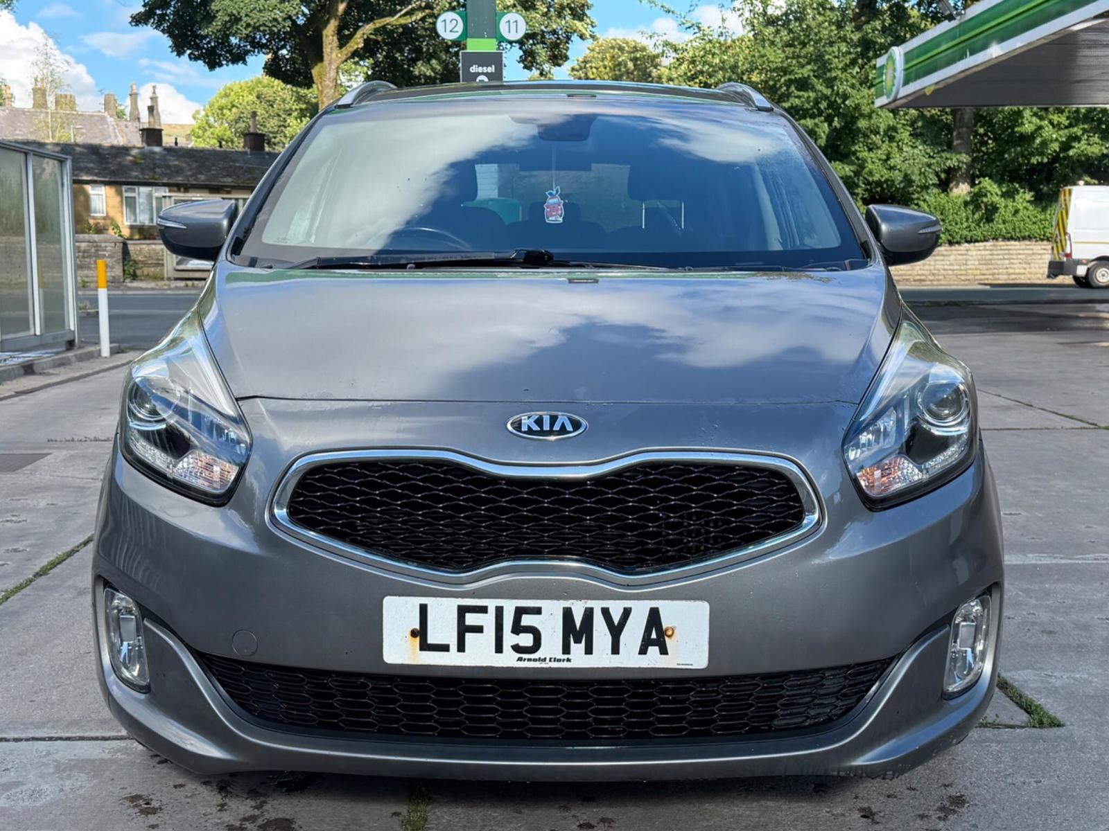 2015 Kia Carens