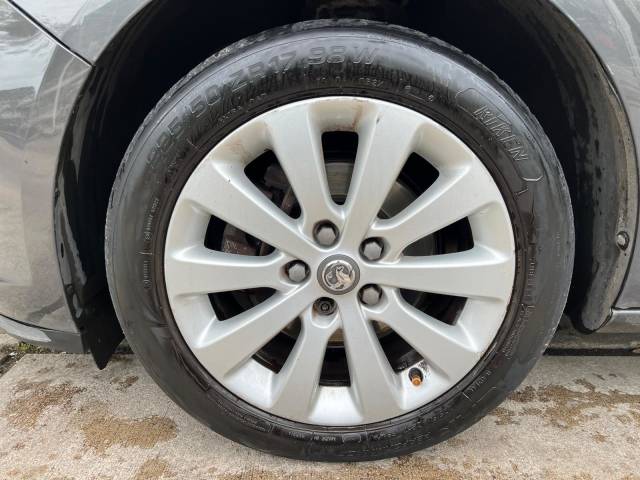 2013 Vauxhall Astra 2.0 CDTi SE Sports Tourer Euro 5 (s/s) 5dr