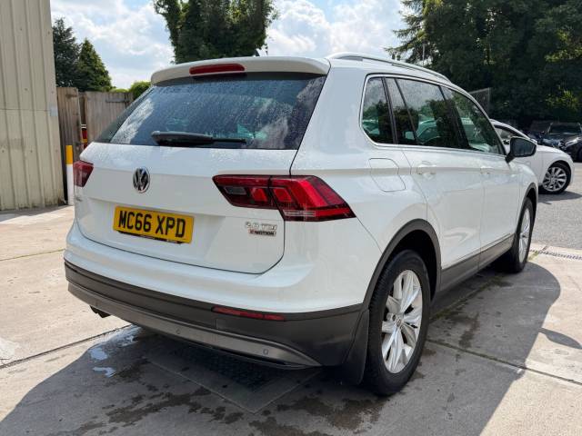 2016 Volkswagen Tiguan 2.0 TDI BlueMotion Tech SE Navigation DSG 4Motion Euro 6 (s/s) 5dr