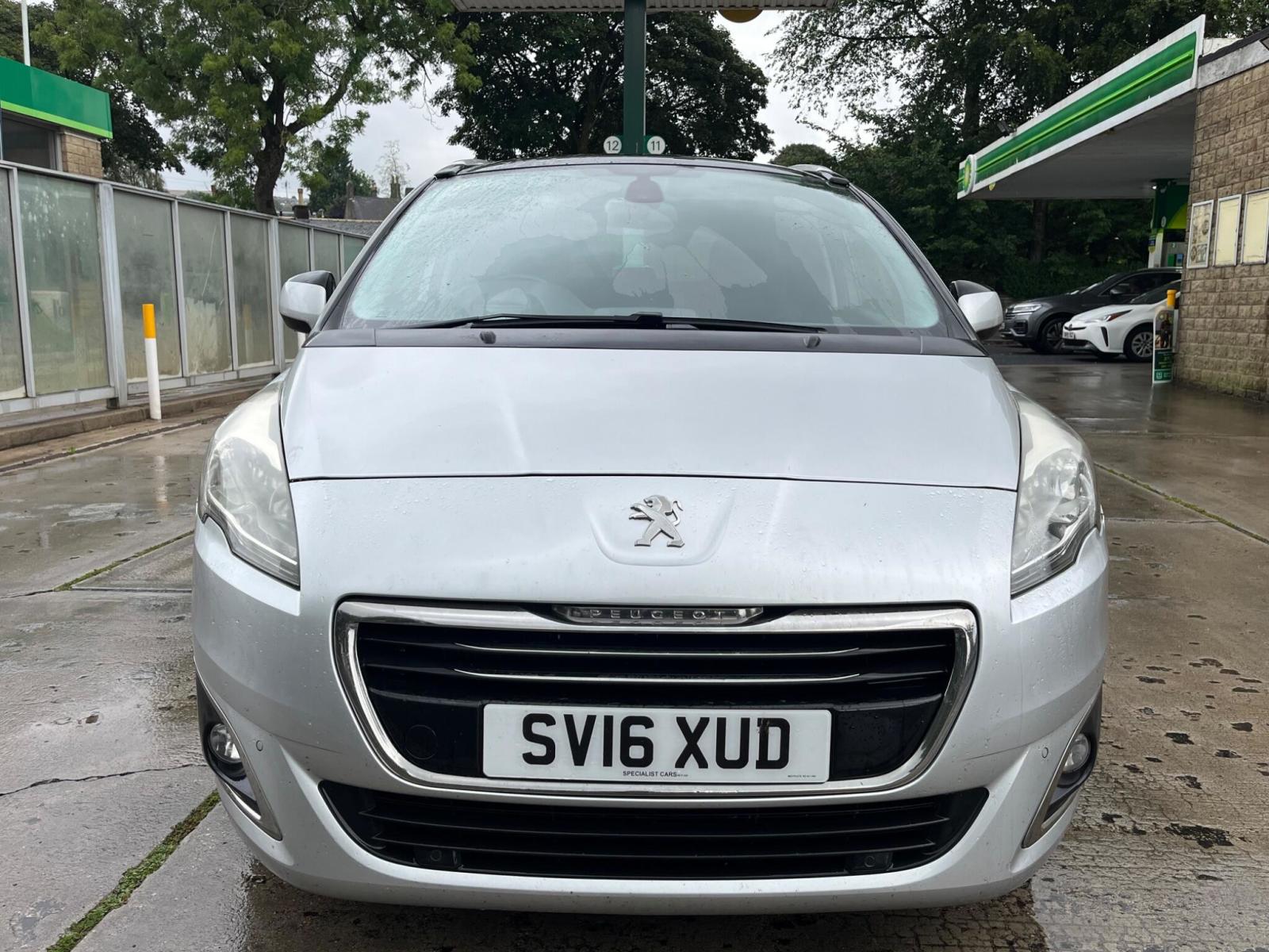 2016 Peugeot 5008