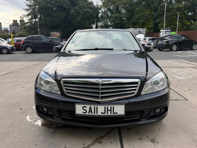 Mercedes-Benz C Class 2.1 C220 CDI BlueEfficiency SE Auto Euro 5 4dr Saloon Diesel Black